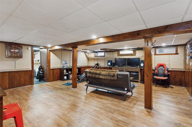 15 N Oceanside Road, Rockville Centre, NY 11570