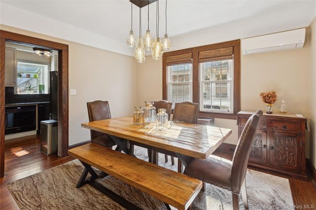 15 N Oceanside Road, Rockville Centre, NY 11570