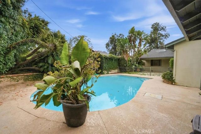 510 S Sparks, Burbank, CA 91506