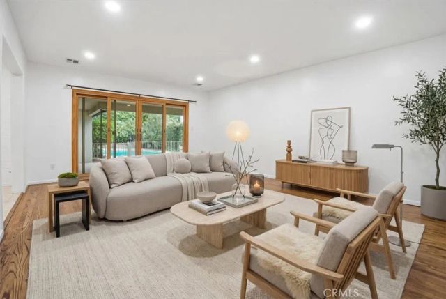 510 S Sparks, Burbank, CA 91506