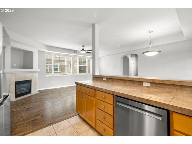 10855 Sw 130TH Ave, Tigard, OR 97223