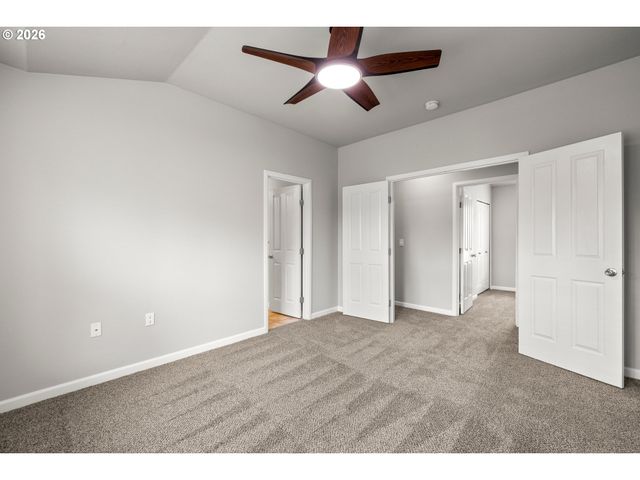 10855 Sw 130TH Ave, Tigard, OR 97223