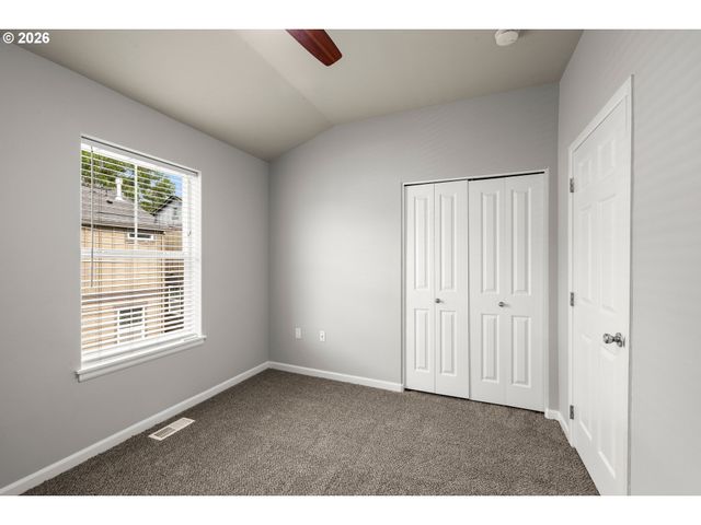 10855 Sw 130TH Ave, Tigard, OR 97223