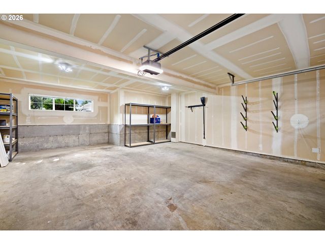 10855 Sw 130TH Ave, Tigard, OR 97223