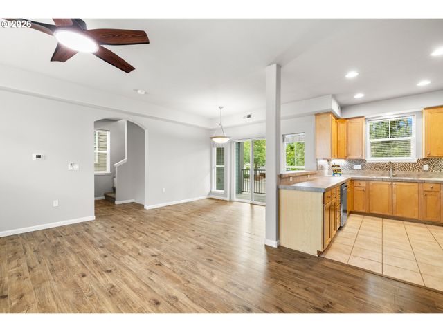 10855 Sw 130TH Ave, Tigard, OR 97223