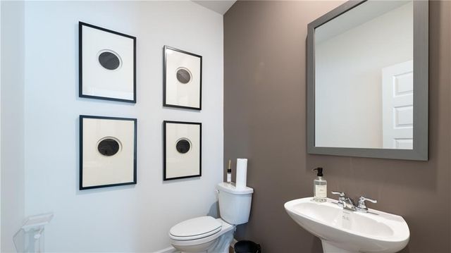 5435 Baybrook Circle, College Park, GA 30349