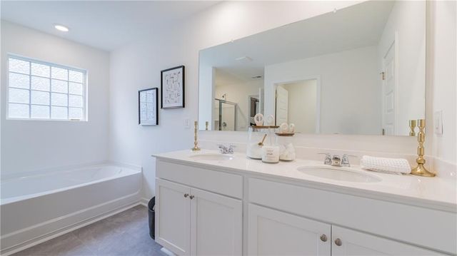 5435 Baybrook Circle, College Park, GA 30349