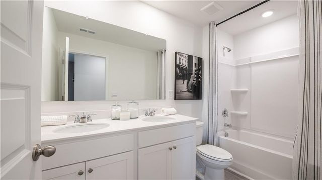 5435 Baybrook Circle, College Park, GA 30349