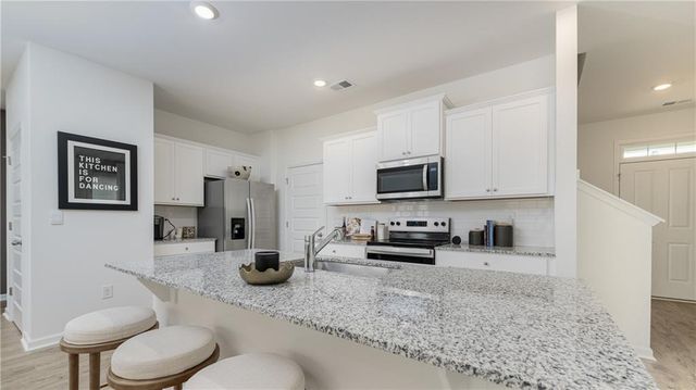 5435 Baybrook Circle, College Park, GA 30349