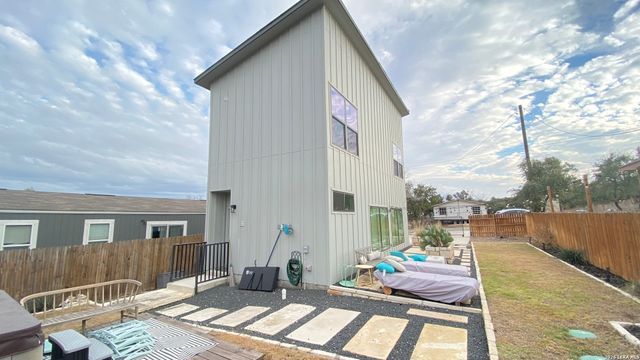 1929 Rhinestone, Canyon Lake, TX 78133