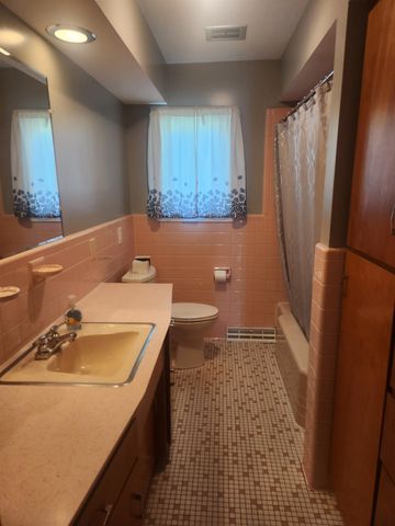 1974 W Youngs Ditch Road, Bay City, MI 48708