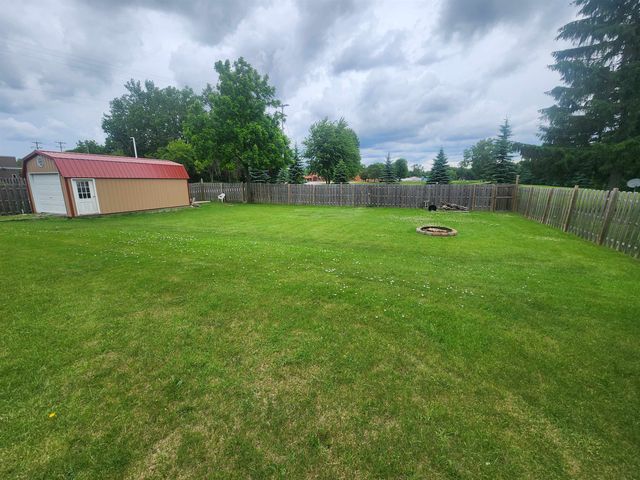 1974 W Youngs Ditch Road, Bay City, MI 48708