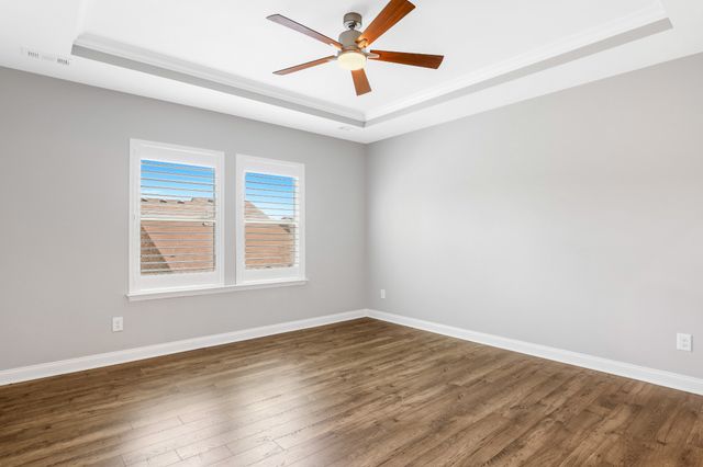 413 Meandering Way, White House, TN 37188