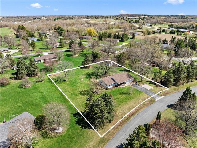 W6392 Judy DRIVE, Plymouth, WI 53073