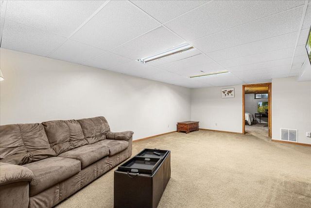 W6392 Judy DRIVE, Plymouth, WI 53073