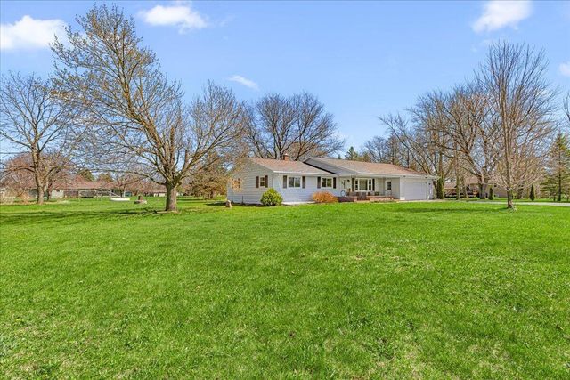W6392 Judy DRIVE, Plymouth, WI 53073
