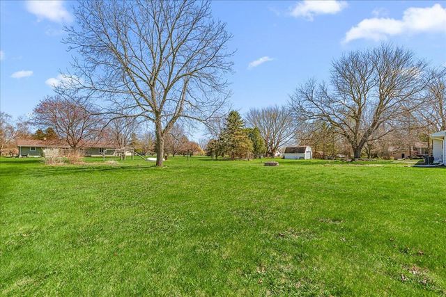 W6392 Judy DRIVE, Plymouth, WI 53073
