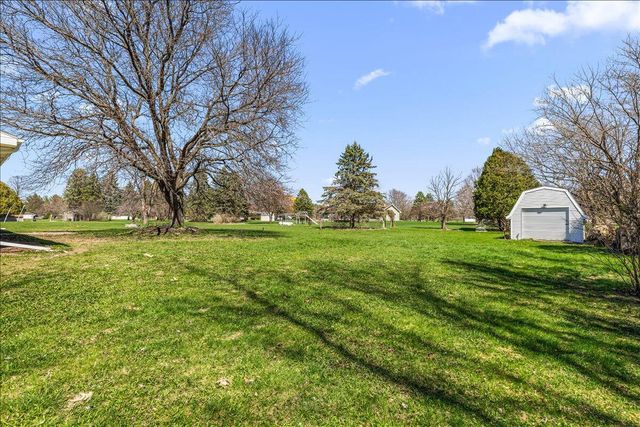 W6392 Judy DRIVE, Plymouth, WI 53073