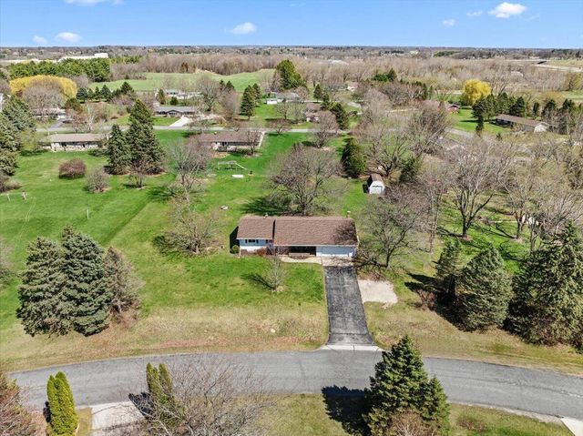 W6392 Judy DRIVE, Plymouth, WI 53073