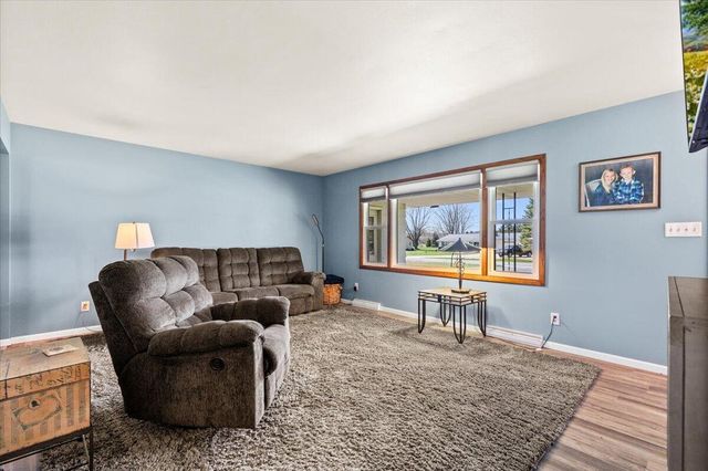 W6392 Judy DRIVE, Plymouth, WI 53073