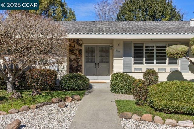 32 Lancaster Ct, Walnut Creek, CA 94595