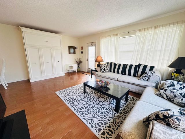8 GRANTHAM D, Deerfield Beach, FL 33442