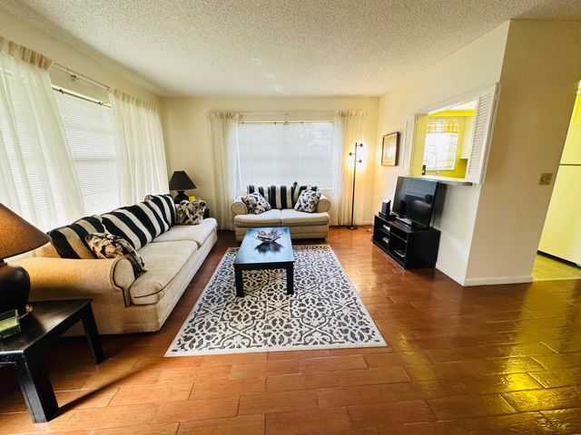 8 GRANTHAM D, Deerfield Beach, FL 33442