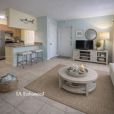 17500 NW 67th Ct E-19, Hialeah, FL 33015