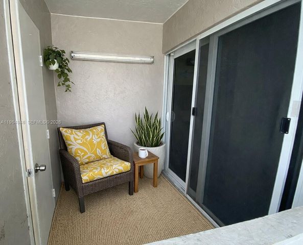 17500 NW 67th Ct E-19, Hialeah, FL 33015