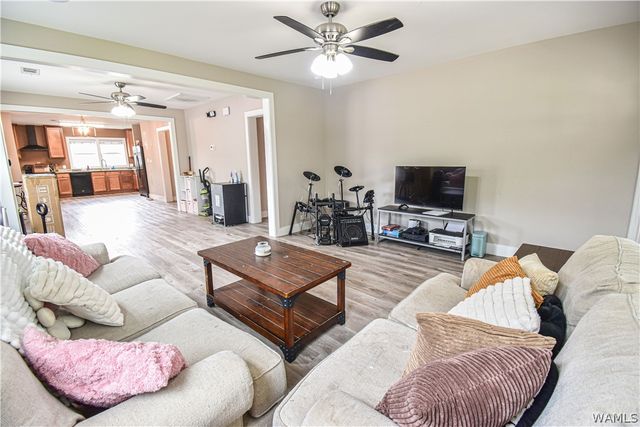 2420 39th St, Tuscaloosa, AL 35405