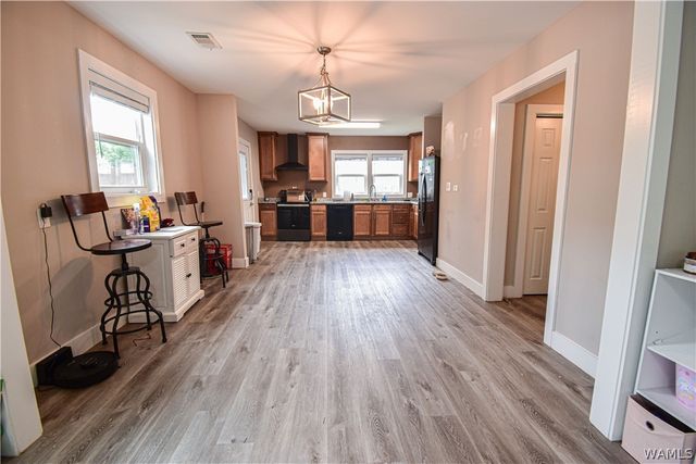 2420 39th St, Tuscaloosa, AL 35405