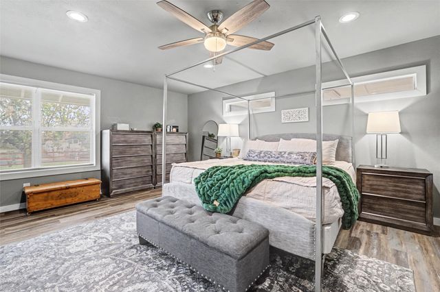 109 High Gabriel DR, Leander, TX 78641