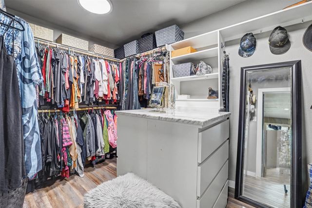 109 High Gabriel DR, Leander, TX 78641