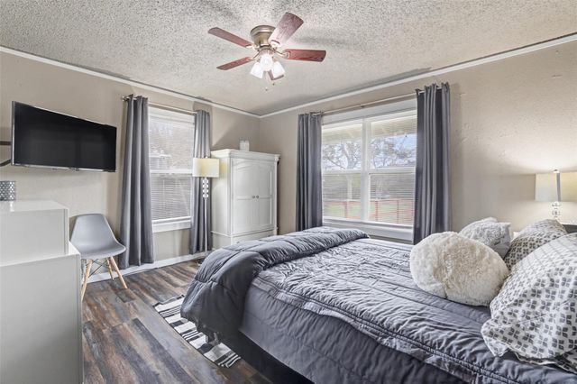 109 High Gabriel DR, Leander, TX 78641