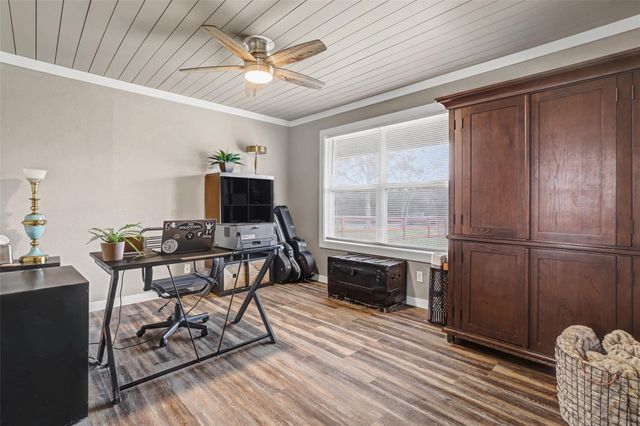 109 High Gabriel DR, Leander, TX 78641