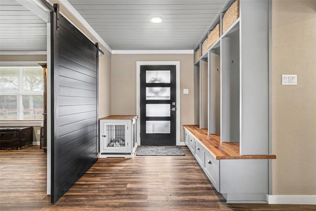 109 High Gabriel DR, Leander, TX 78641