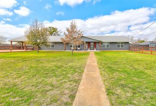 109 High Gabriel DR, Leander, TX 78641