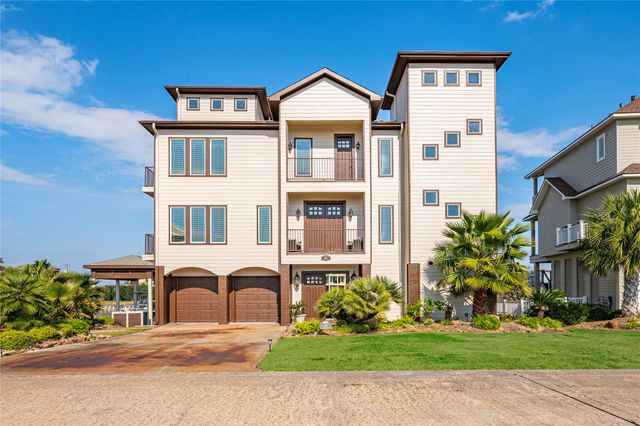 26 Half Moon, Hitchcock, TX 77563