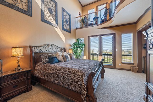 26 Half Moon, Hitchcock, TX 77563