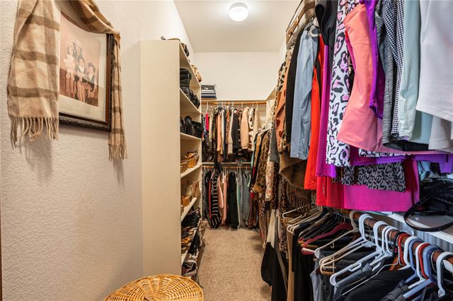 26 Half Moon, Hitchcock, TX 77563