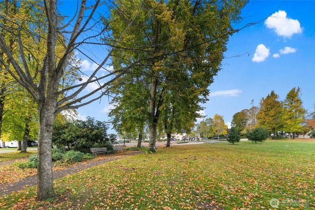 9338 39th Avenue S, Seattle, WA 98118