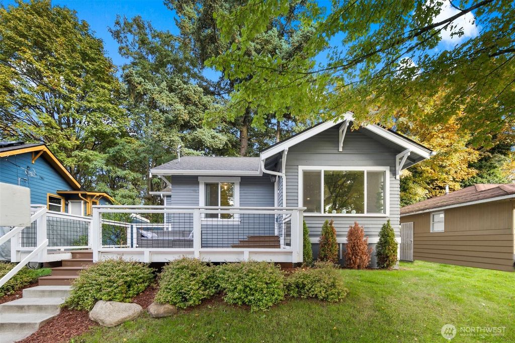 9338 39th Avenue S, Seattle, WA 98118