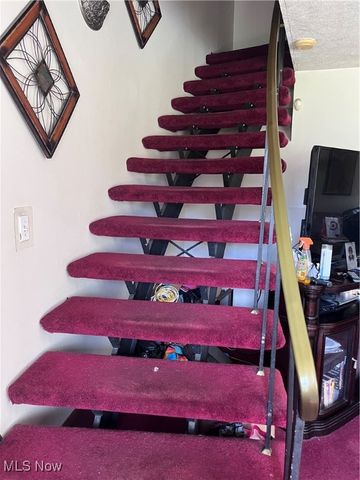 27601 Mills Avenue, Euclid, OH 44132