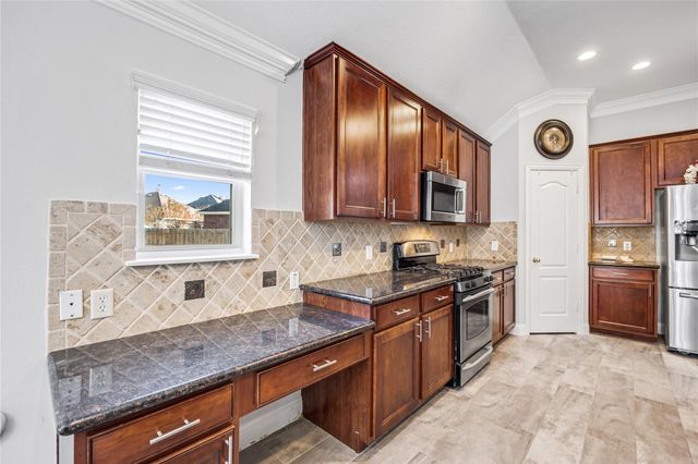 18235 Memorial Spring Court, Tomball, TX 77375