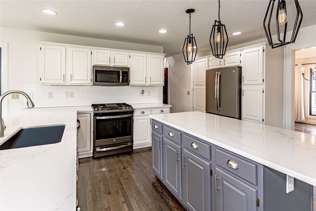 6949 Bowman Lane, Cedar Rapids, IA 52402