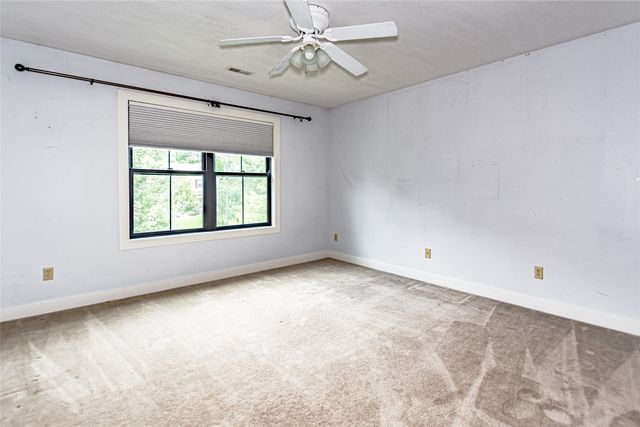 6949 Bowman Lane, Cedar Rapids, IA 52402