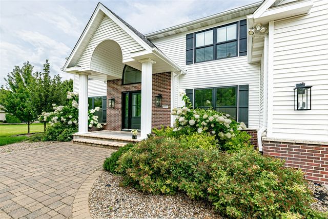 6949 Bowman Lane, Cedar Rapids, IA 52402
