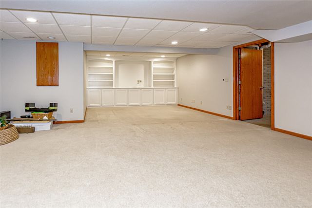6949 Bowman Lane, Cedar Rapids, IA 52402