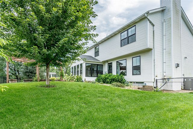 6949 Bowman Lane, Cedar Rapids, IA 52402