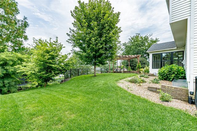 6949 Bowman Lane, Cedar Rapids, IA 52402
